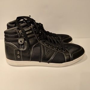 Brand new Guess shies for men's